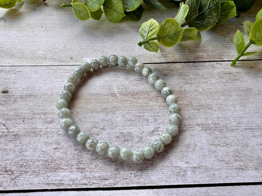 Gray & White Crackle Stretch Bracelet