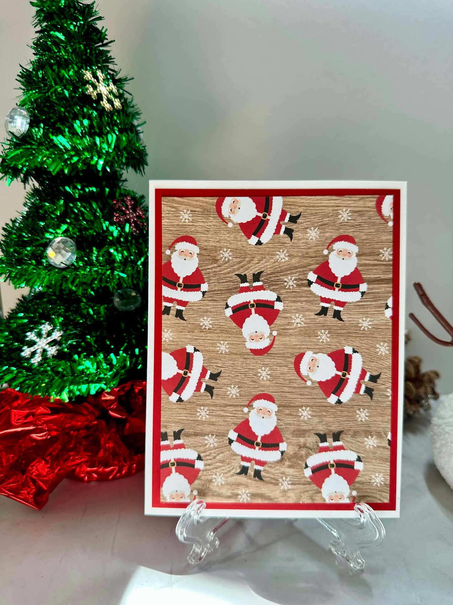 Christmas Santa's W/Wood Background Blank Notecards